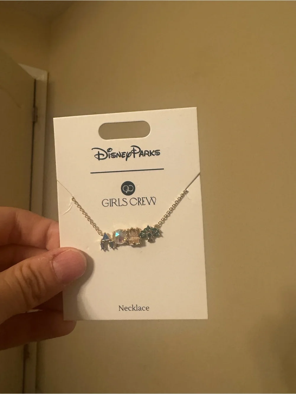 Girl Crew 4 Walt Disney World Parks Necklace NWT